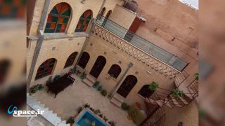 نمای محوطه اقامتگاه بوم گردی یادمان - شیراز